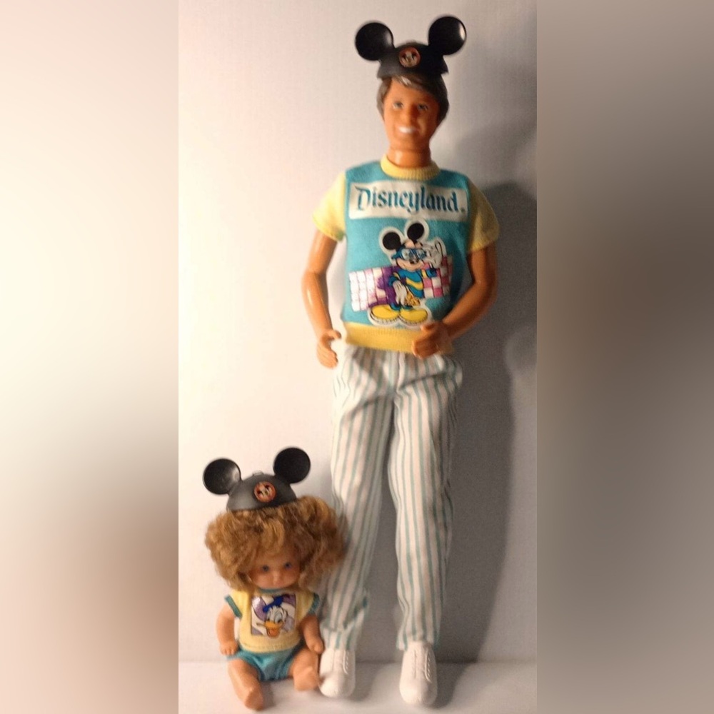 *RARE* Vintage 1989 Mattel Barbie Heart Family Visits Disneyland Dad and Boy